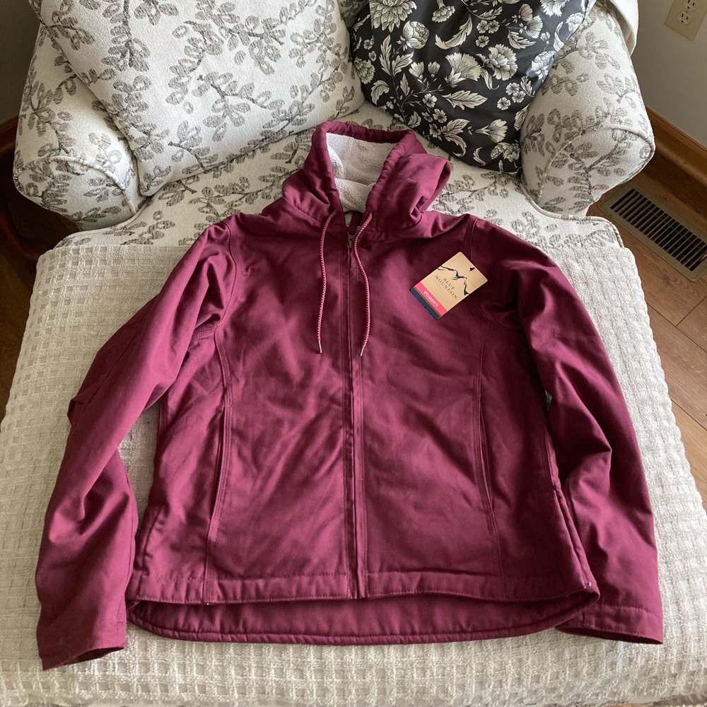 Women’s Blue Mountain Sherpa Lined Winter Jacket Size Small NWT